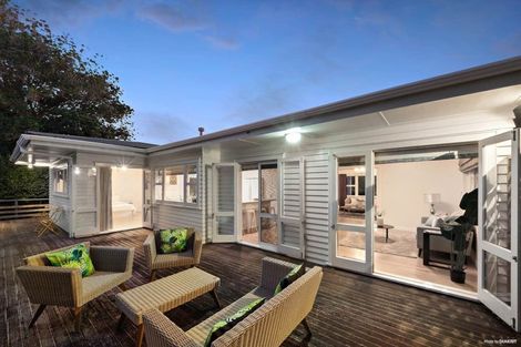 Photo of property in 68 Matipo Road, Te Atatu Peninsula, Auckland, 0610