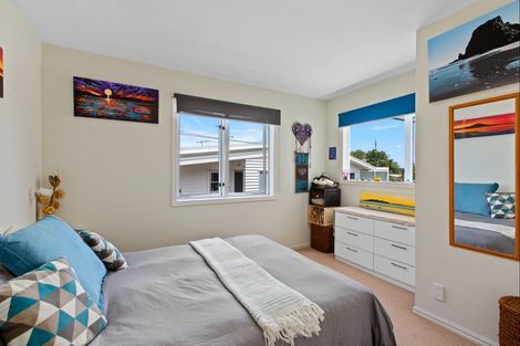 Photo of property in 36 Pohutukawa Avenue, Red Beach, 0932