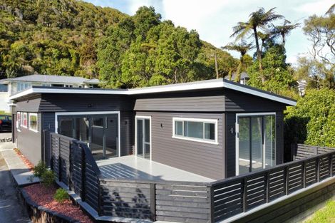 Photo of property in 125 Main South Road, Karoro, Greymouth, 7805
