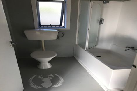 Photo of property in 1/125a Birkdale Road, Birkdale, Auckland, 0626