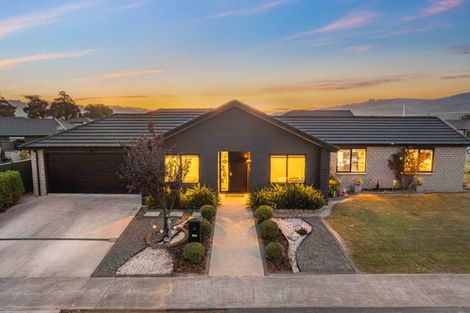Photo of property in 3 Te Kaeaea Crescent, Wallaceville, Upper Hutt, 5018