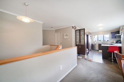 Photo of property in 27 Sonoma Crescent, Oteha, Auckland, 0632