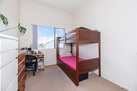 Photo of property in 9/3 Hulme Place, Henderson, Auckland, 0612