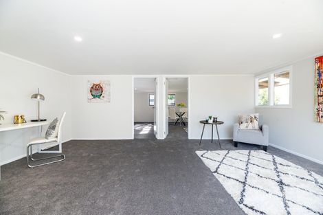 Photo of property in 18 Catkin Crescent, Papatoetoe, Auckland, 2025