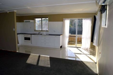 Photo of property in 10a Karaka Street, Castlecliff, Whanganui, 4501