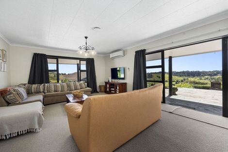 Photo of property in 543 Mataro Road, Onaero, Urenui, 4375