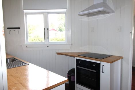 Photo of property in 77 Cordelia Street, Stratford, 4332