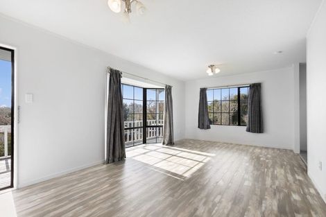 Photo of property in 14 Imperial Place, Henderson, Auckland, 0612