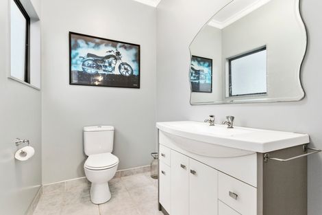 Photo of property in 44 Strid Road, Te Atatu South, Auckland, 0610