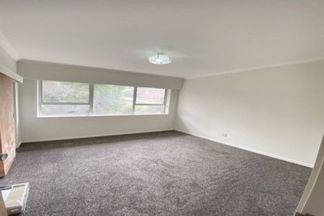 Photo of property in 33a Forrest Hill Road, Milford, Auckland, 0620