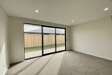 Photo of property in 14 Palmer Avenue, Glen Eden, Auckland, 0602