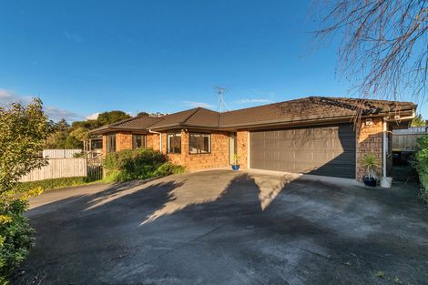 Photo of property in 1 Valley Road, Waiuku, 2123