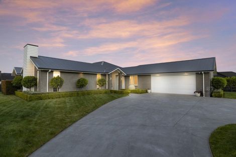 Photo of property in 26 Mike Smith Drive, Cambridge, 3434