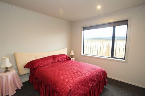 Photo of property in 18 Dove Place, Holmes Hill, Oamaru, 9401