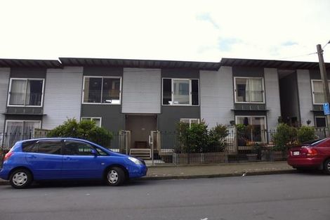 Photo of property in 18/3 Kelvin Grove, Te Aro, Wellington, 6011