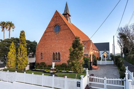 Photo of property in 95a Calliope Road, Stanley Point, Auckland, 0624