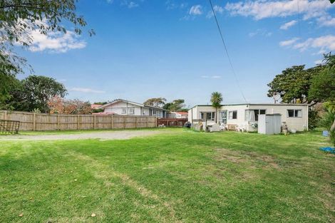 Photo of property in 16 Walton Road, Paraparaumu Beach, Paraparaumu, 5032