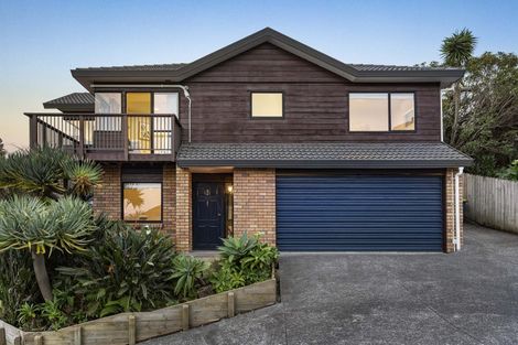 Photo of property in 1/6 Honeysuckle Lane, Mairangi Bay, Auckland, 0630