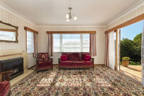 Photo of property in 64 Blake Road, Pukekohe, 2120