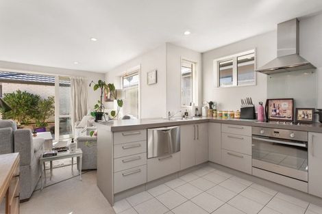 Photo of property in 2/70 Saint Martins Road, Saint Martins, Christchurch, 8022