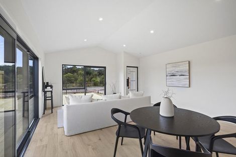 Photo of property in 22 Oneone Street, Cambridge, 3493