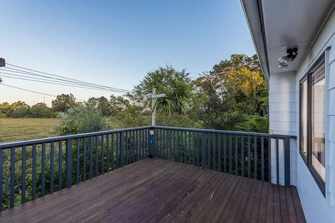 Photo of property in 12 Bedford Street, Te Atatu South, Auckland, 0610