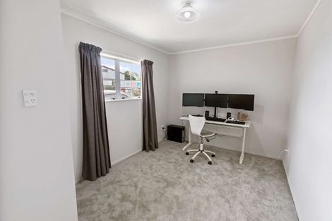 Photo of property in 155 Summerhill Drive, Fitzherbert, Palmerston North, 4410