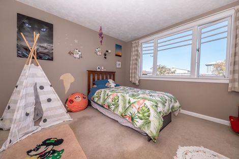 Photo of property in 66 Russell Street, Westport, 7825