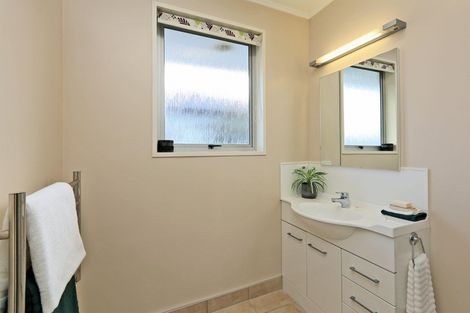 Photo of property in 3/11 Church Road, Taradale, Napier, 4112