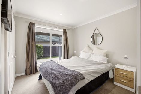 Photo of property in 18 Heathglen Avenue, Parklands, Christchurch, 8083