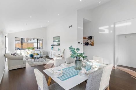 Photo of property in 40 San Prospero Crescent, Henderson, Auckland, 0612