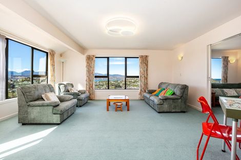 Photo of property in 6 Tamahine Street, Maupuia, Wellington, 6022