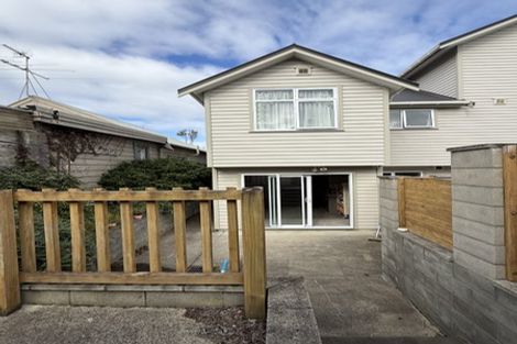 Photo of property in 16 Te Wharepouri Street, Berhampore, Wellington, 6023