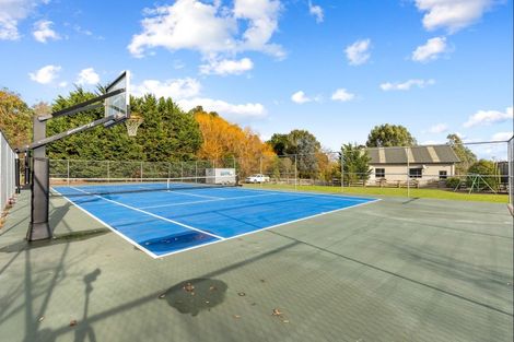 Photo of property in 44 Tutakarae Road, Kelvin Grove, Palmerston North, 4470