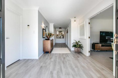 Photo of property in 2 Fern Grove, Taradale, Napier, 4112