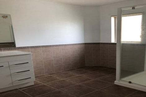 Photo of property in 25 Maypark Crescent, Flat Bush, Auckland, 2016