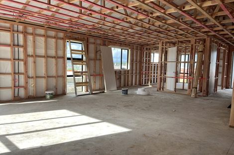 Photo of property in 2 Cutfield Lane, Kumeu, 0810