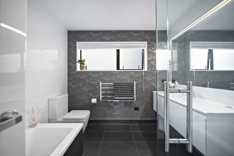 Photo of property in 9 Mckellar Drive, Jacks Point, Queenstown, 9371