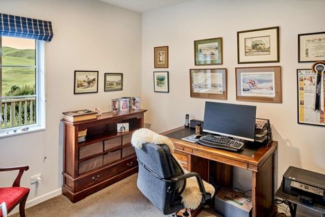 Photo of property in 21 Pendennis Point, Camborne, Porirua, 5026