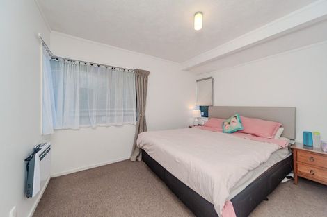 Photo of property in 5 Peter Button Place, Johnsonville, Wellington, 6037