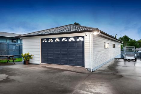 Photo of property in 44 Strid Road, Te Atatu South, Auckland, 0610