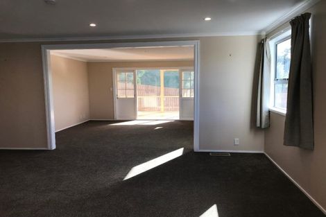 Photo of property in 83 Mark Avenue, Paparangi, Wellington, 6037