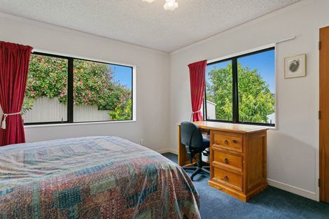 Photo of property in 12 Golders Place, Richmond Heights, Taupo, 3330