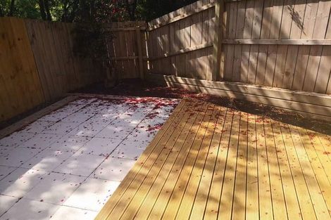 Photo of property in 3/30 John Jennings Drive, Oteha, Auckland, 0632