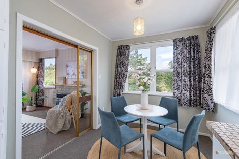Photo of property in 18 Mark Avenue, Paparangi, Wellington, 6037