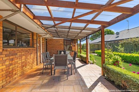 Photo of property in 10 Regency Crescent, Redwood, Christchurch, 8051