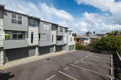 Photo of property in Habitat Apartments, 6/31 Byron Avenue, Takapuna, Auckland, 0622
