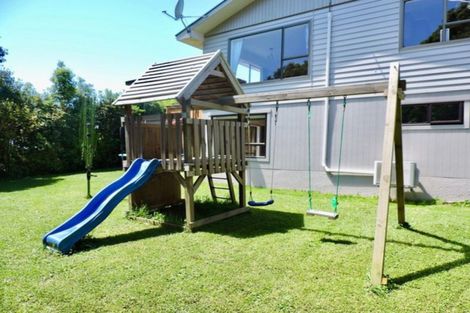 Photo of property in 86 Larsen Crescent, Tawa, Wellington, 5028