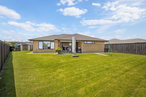 Photo of property in 8 Remana Crescent, Huapai, Kumeu, 0810