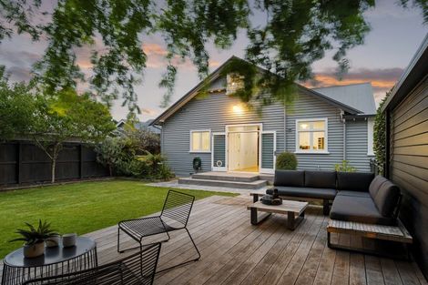 Photo of property in 86 Saint Martins Road, Saint Martins, Christchurch, 8022